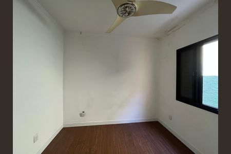 Casa à venda com 250m², 5 quartos e 2 vagas Casa à venda com 250m², 5 quartos e 2 vagasQuarto 2