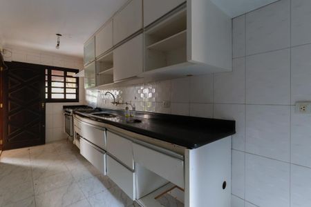 Casa para alugar com 250m², 5 quartos e 2 vagasCozinha