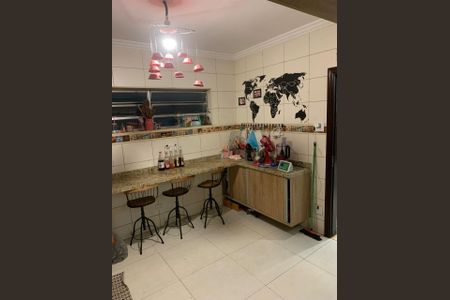 Casa à venda com 155m², 4 quartos e 2 vagas Casa à venda com 155m², 4 quartos e 2 vagasFoto 04