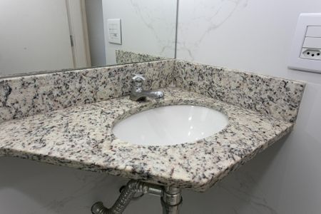 Apartamento para alugar com 55m², 2 quartos e 1 vaga Apartamento para alugar com 55m², 2 quartos e 1 vagaBanheiro