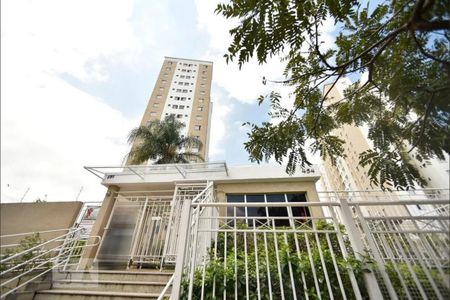 Apartamento para alugar com 55m², 2 quartos e 1 vaga Apartamento para alugar com 55m², 2 quartos e 1 vagaFachada