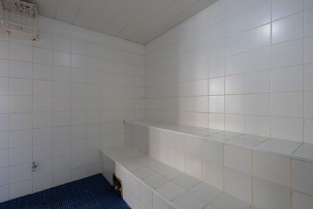 Apartamento à venda com 96m², 3 quartos e 2 vagas Apartamento à venda com 96m², 3 quartos e 2 vagasÁrea comum - Sauna úmida