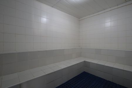 Apartamento à venda com 96m², 3 quartos e 2 vagas Apartamento à venda com 96m², 3 quartos e 2 vagasÁrea comum - Sauna úmida