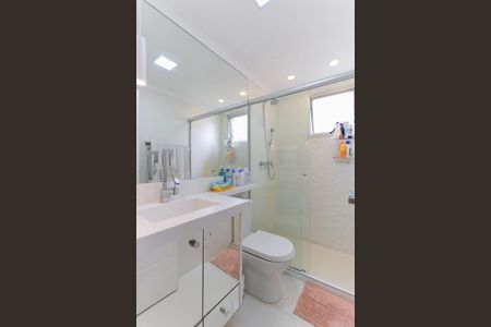 Apartamento à venda com 96m², 3 quartos e 2 vagas Apartamento à venda com 96m², 3 quartos e 2 vagasBanheiro da suíte