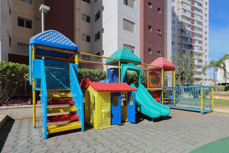 Apartamento à venda com 96m², 3 quartos e 2 vagas Apartamento à venda com 96m², 3 quartos e 2 vagasÁrea comum - Playground