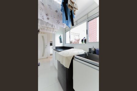 Apartamento à venda com 96m², 3 quartos e 2 vagas Apartamento à venda com 96m², 3 quartos e 2 vagasÁrea de serviço