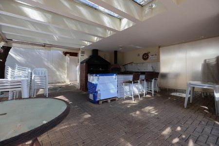 Apartamento à venda com 96m², 3 quartos e 2 vagas Apartamento à venda com 96m², 3 quartos e 2 vagasÁrea comum - Churrasqueira 2