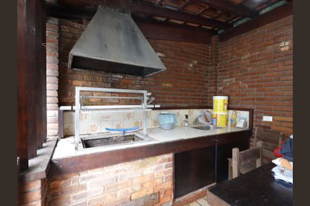 Casa à venda com 260m², 3 quartos e 4 vagasChurrasqueira