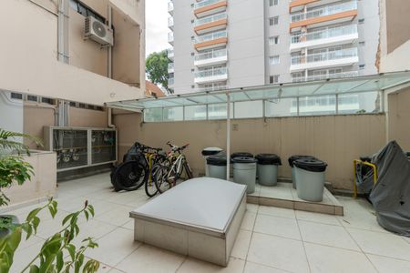 Studio à venda com 30m², 1 quarto e sem vaga Studio à venda com 30m², 1 quarto e sem vagaÁrea comum