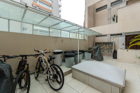 Studio à venda com 30m², 1 quarto e sem vaga Studio à venda com 30m², 1 quarto e sem vagaÁrea comum