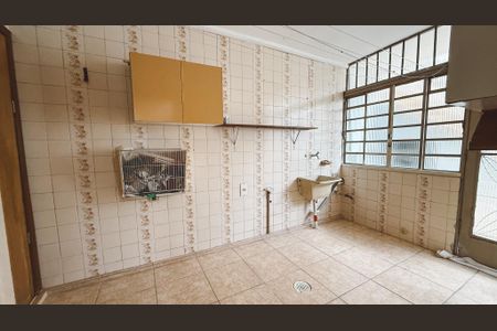 Casa para alugar com 150m², 2 quartos e 1 vagaÁrea de Serviço