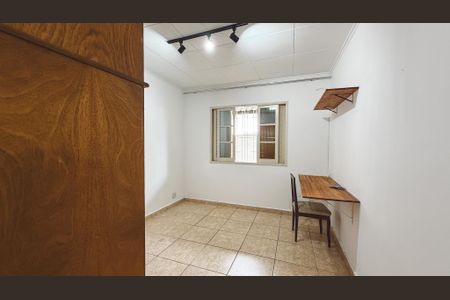 Casa para alugar com 150m², 2 quartos e 1 vagaQuarto