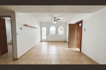 Casa para alugar com 150m², 2 quartos e 1 vagaSala