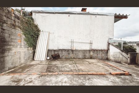 Casa para alugar com 45m², 1 quarto e sem vagaQuintal