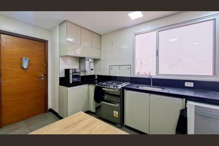 Cozinha e Área de Serviço de apartamento à venda com 3 quartos, 125m² em Santa Efigênia, Belo Horizonte