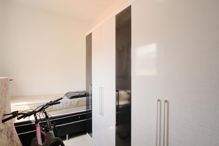 Casa à venda com 351m², 6 quartos e 2 vagasQuarto 4