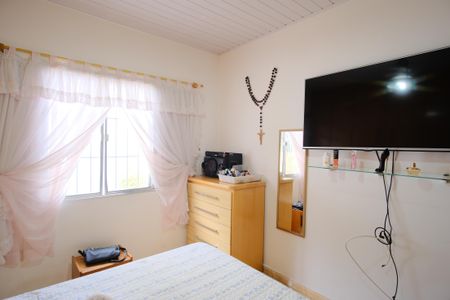 Casa à venda com 351m², 6 quartos e 2 vagasQuarto 2