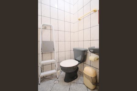 Casa à venda com 351m², 6 quartos e 2 vagasBanheiro de serviço