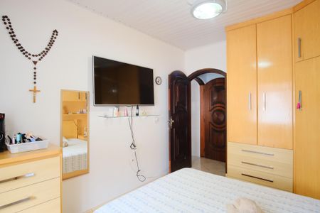 Casa à venda com 351m², 6 quartos e 2 vagasQuarto 2