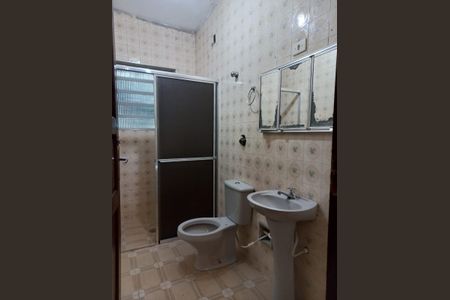 Banheiro de casa à venda com 2 quartos, 150m² em Vila Liviero, São Paulo