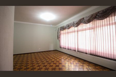 Casa para alugar com 250m², 3 quartos e 3 vagas