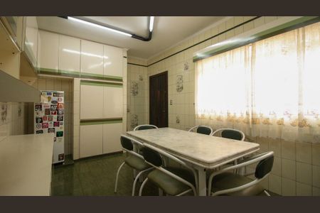 Casa para alugar com 250m², 3 quartos e 3 vagas