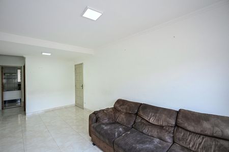 Sala de casa para alugar com 3 quartos, 130m² em Parque das Cigarreiras, Taboão da Serra