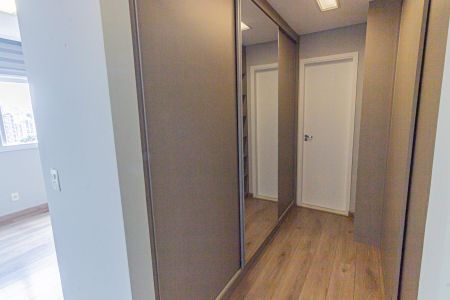 Apartamento à venda com 104m², 2 quartos e 2 vagasSuíte 1 - Closet