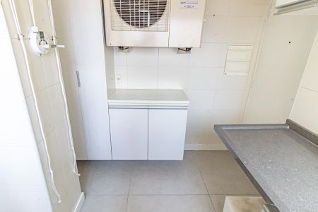 Apartamento à venda com 104m², 2 quartos e 2 vagasCozinha