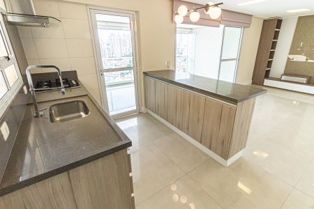 Apartamento à venda com 104m², 2 quartos e 2 vagasCozinha