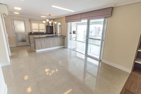 Sala de apartamento à venda com 2 quartos, 104m² em Vila Lucia Elvira, São Paulo