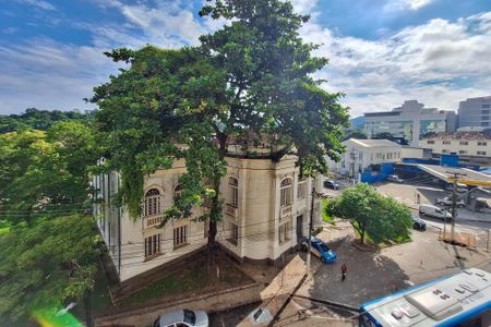 Vista da Sala de apartamento à venda com 2 quartos, 61m² em Centro, Niterói