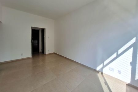 Sala de apartamento à venda com 2 quartos, 61m² em Centro, Niterói