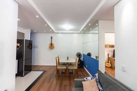 Sala  de apartamento à venda com 2 quartos, 60m² em Jaguaribe, Osasco