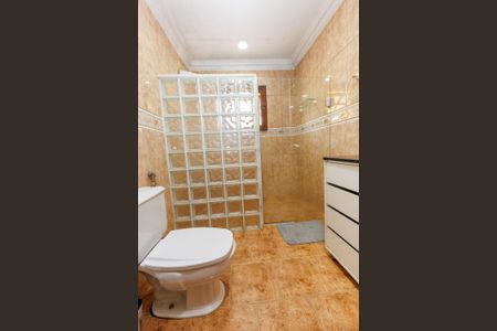 Casa de condomínio para alugar com 530m², 3 quartos e 6 vagasBanheiro Social 2