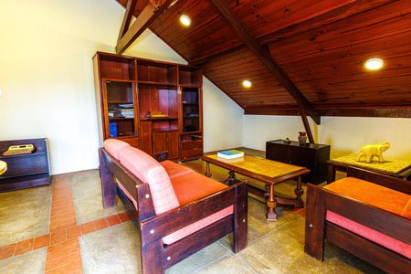 Casa de condomínio para alugar com 530m², 3 quartos e 6 vagasCorredor