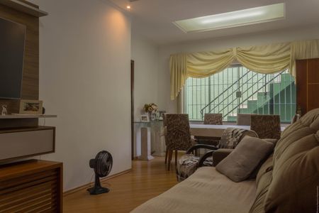 Sala de casa à venda com 3 quartos, 132m² em Vila Alvinopolis, São Bernardo do Campo