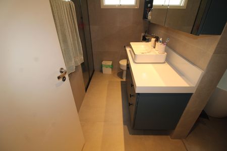 Apartamento à venda com 160m², 3 quartos e 4 vagasQuarto 3 - Banheiro