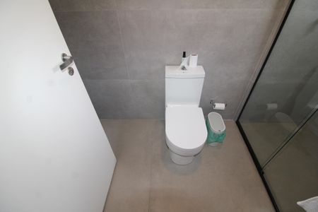 Apartamento à venda com 160m², 3 quartos e 4 vagasQuarto 2 - Banheiro
