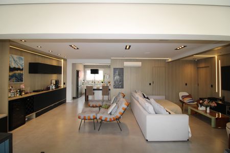 Apartamento à venda com 160m², 3 quartos e 4 vagasSala