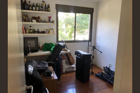 Apartamento à venda com 169m², 4 quartos e sem vagaQuarto