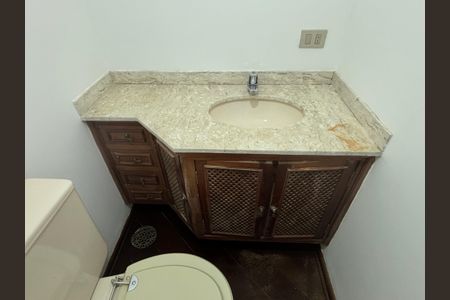 Lavabo de apartamento para alugar com 3 quartos, 161m² em Itaim Bibi, São Paulo