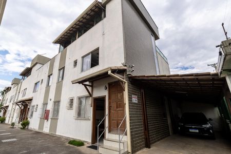 Apartamento à venda com 5937m², 3 quartos e 2 vagasFachada