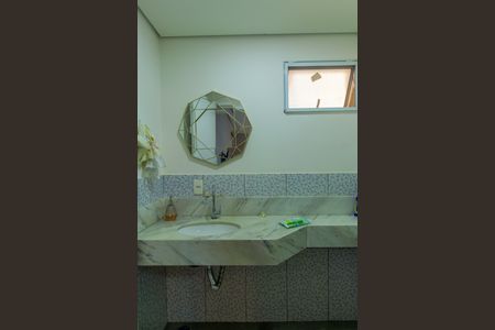 Casa de condomínio para alugar com 170m², 3 quartos e 2 vagasLavabo