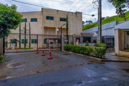 Casa de condomínio para alugar com 170m², 3 quartos e 2 vagasFachada e portaria