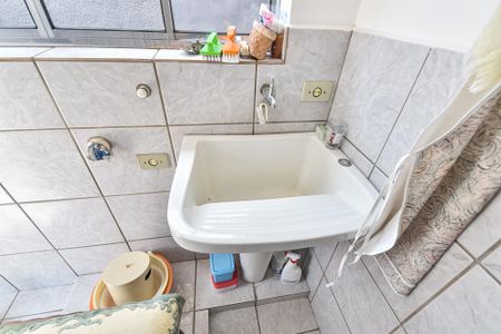 Casa à venda com 180m², 4 quartos e sem vaga Casa à venda com 180m², 4 quartos e sem vagaCasa 2 - área de serviço