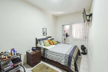 Casa à venda com 180m², 4 quartos e sem vaga Casa à venda com 180m², 4 quartos e sem vagaSuíte