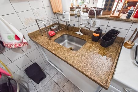 Casa à venda com 180m², 4 quartos e sem vaga Casa à venda com 180m², 4 quartos e sem vagaCozinha