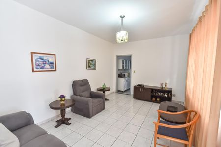 Casa à venda com 180m², 4 quartos e sem vaga Casa à venda com 180m², 4 quartos e sem vagaCasa 2 - sala