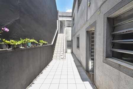 Casa à venda com 180m², 4 quartos e sem vaga Casa à venda com 180m², 4 quartos e sem vagaQuintal